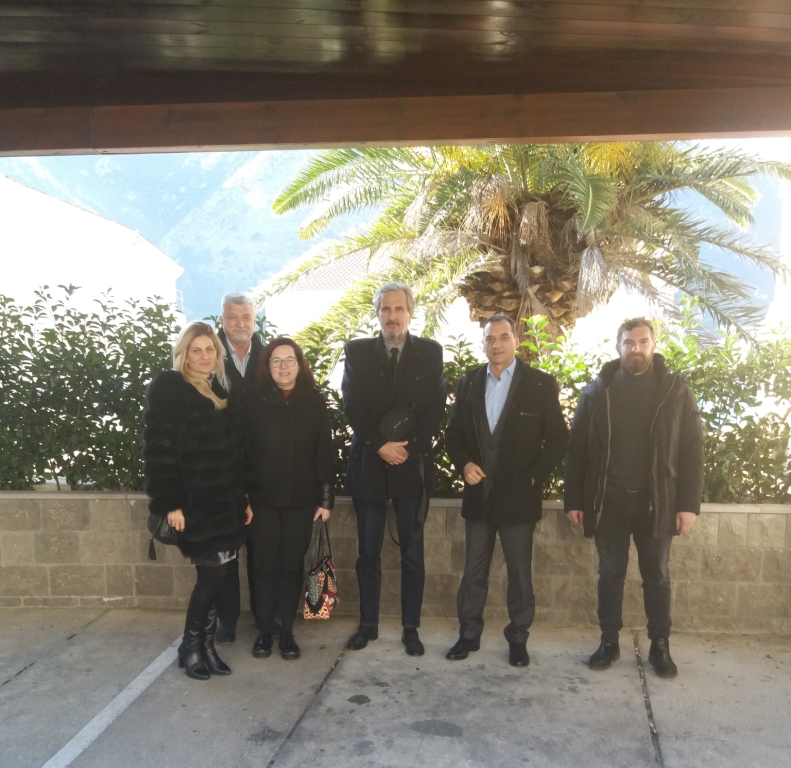 Predstavnici Javne ustanove u posjeti ZU Specijalna bolnica za psihijatriju Kotor Predstavnici Javne ustanove u posjeti ZU Specijalna bolnica za psihijatriju Kotor