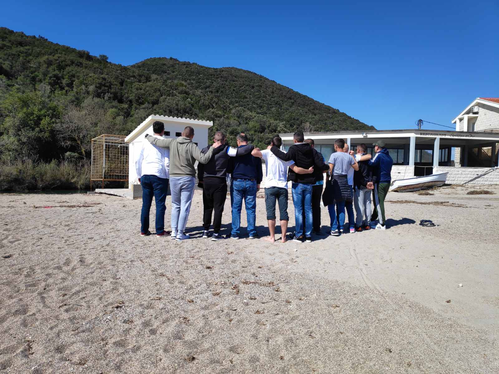 Organizovan izlet i roštilj za klijente JU Organizovan izlet i roštilj za klijente JU
