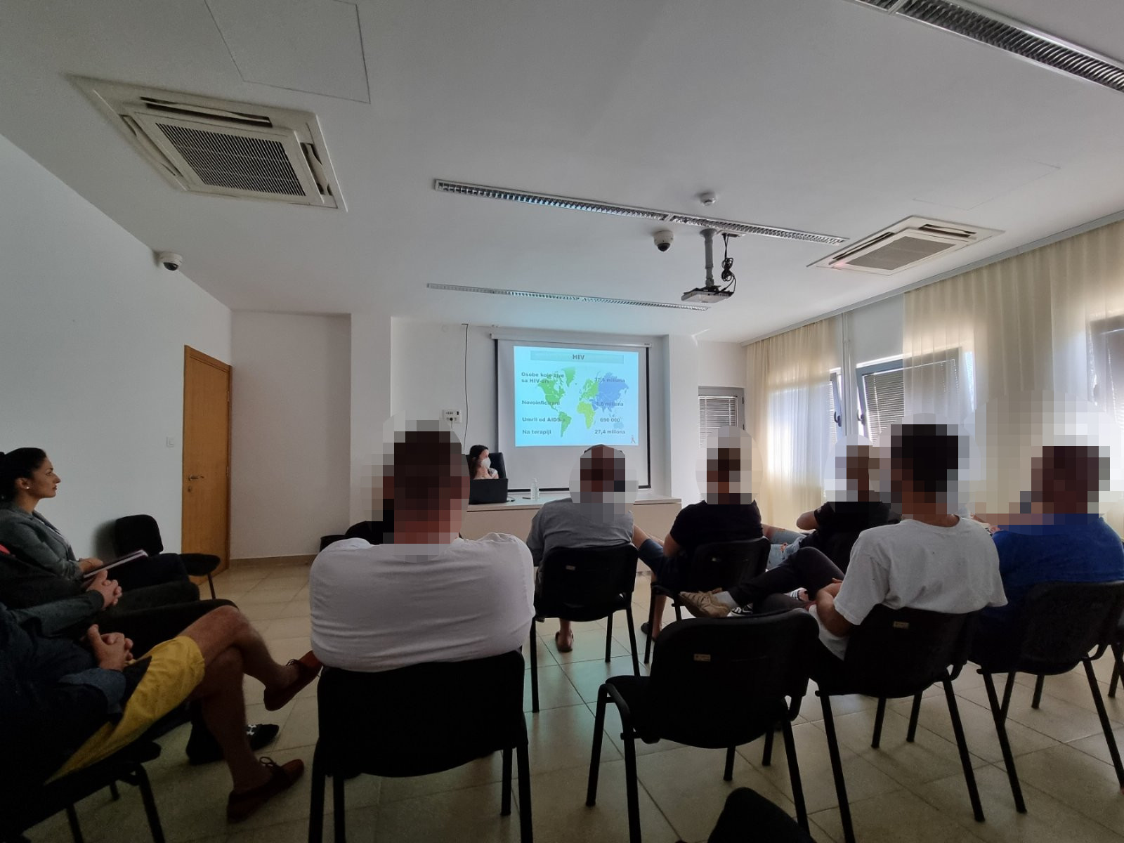 U Javnoj ustanovi održano predavanje na temu ,,Prevencija i liječenje bolesti izazvanih virusom HIV-a i hepatitisa“ U Javnoj ustanovi održano predavanje na temu ,,Prevencija i liječenje bolesti izazvanih virusom HIV-a i hepatitisa“